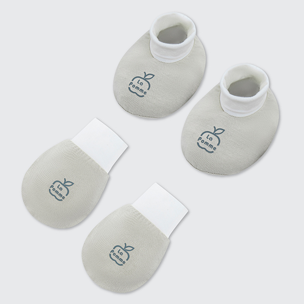 Set bao tay bao chân petit La Pomme hoa nhỏ ngọt ngào